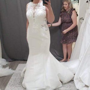 Justin Alexander Fit and Flare Wedding Dress